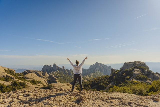 Quelles sont les destinations espagnoles incontournables pour les passionnés de randonnée ?